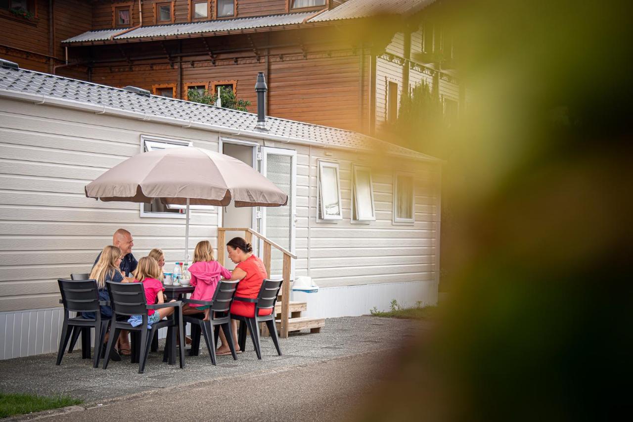 Vakantiepark Wilhelm Tell Superieur Chalet Opglabbeek Zewnętrze zdjęcie